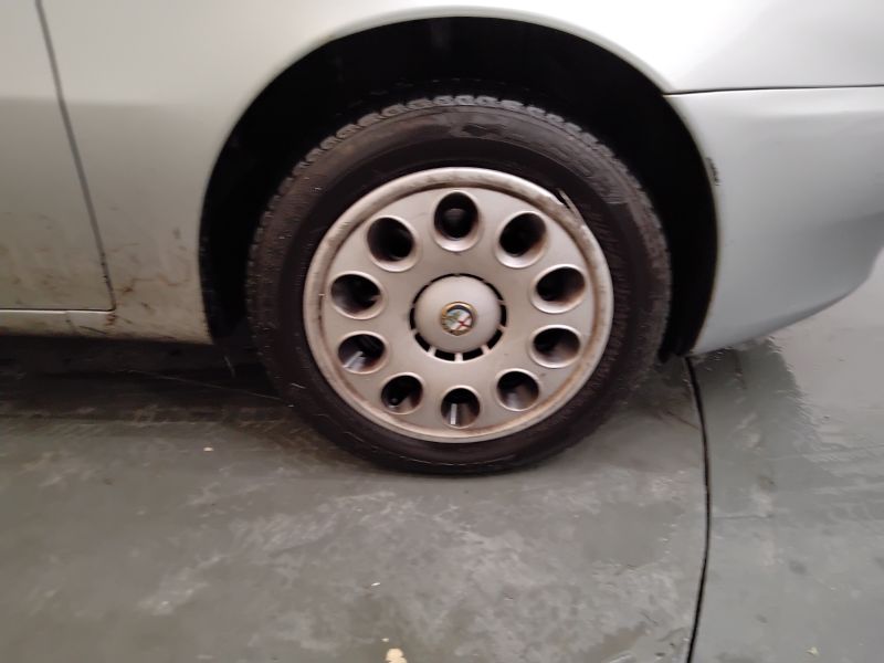 GuidiCar - ALFA ROMEO 147 147 - 1.6i 16V Twin Spark cat 5p. Distinctive